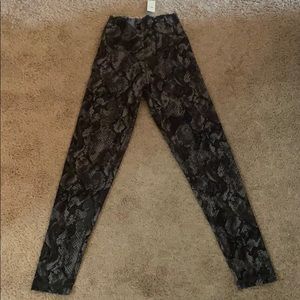 Aerie cross over leggings